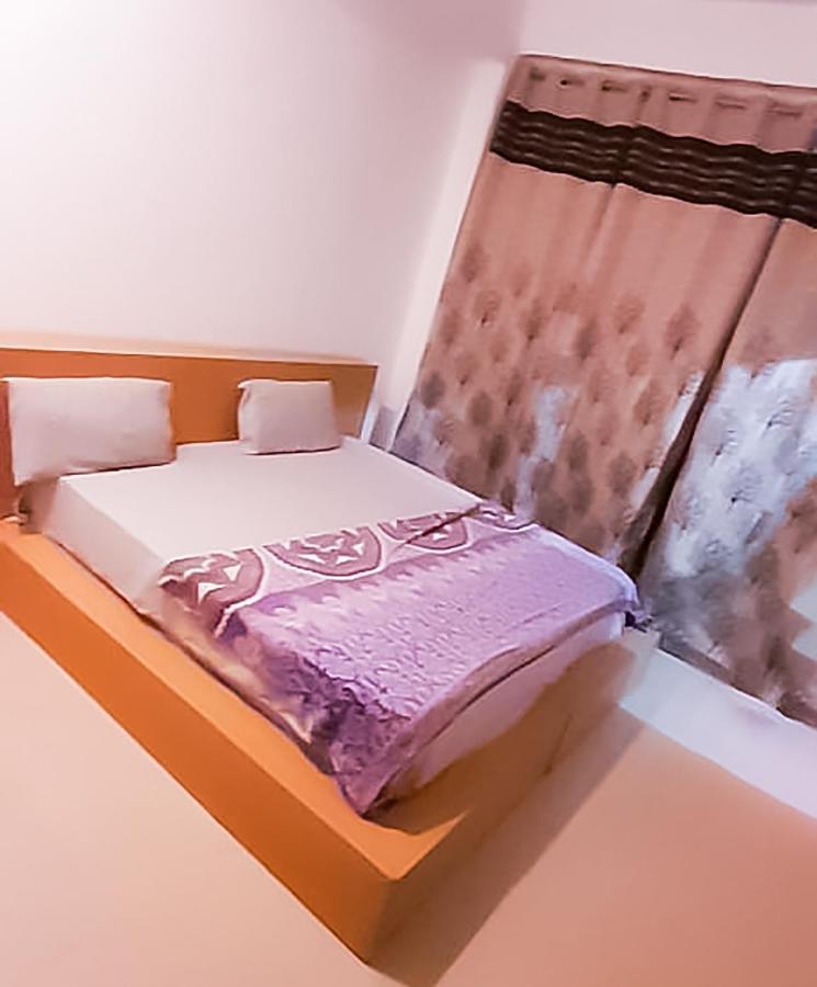 Roomshala 110 Hotel Mulaqaat - Shiv Nadar University Dadri Exterior photo